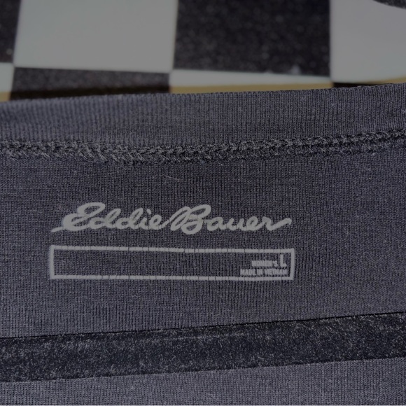 Eddie Bauer Classic Black V-Neck Tee - Picture 2 of 2